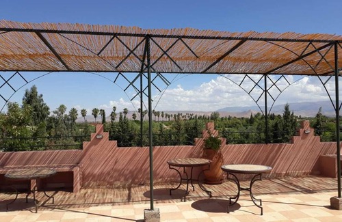 Sidi Abdallah Ghiat Casa | Habitación Riad Marrakech con vistas a la montaña y a la piscina