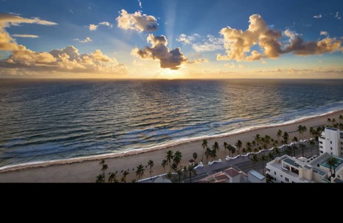 Barrier Island Complejo | MARRIOTT BEACH PLACE TOWERS -VACATION RENTAL -2 BEDROOMS 2 BATH SLEEPS 8