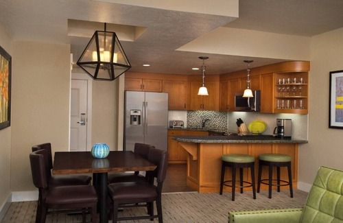 South Lake Tahoe Complejo | Marriott Grand Residence Club, Lake Tahoe 2 Bedroom Residence (3 Baths)