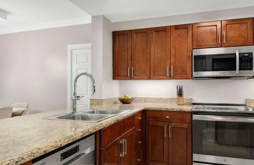 Central Beach Complejo | Marriott's Beach Place Towers - 2 BR Villa available Dec.20th-27th 2025