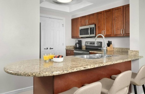 Central Beach Complejo | Marriott's Beach Place Towers - 2 BR Villa available Dec.20th-27th 2025