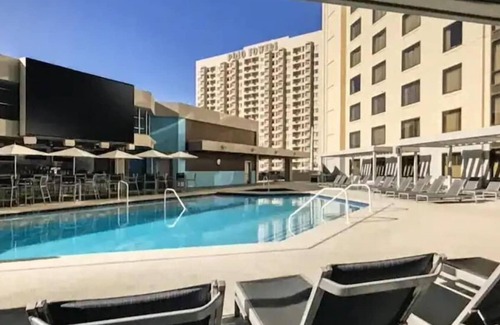 Las Vegas Villa | Marriott's Grand Chateau Luxury Villa for Super Bowl Weekend Plus