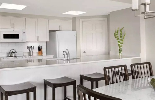 Harbour Town Complejo | Marriott's Heritage Club, Full Kitchen, Access to Resort Amenities