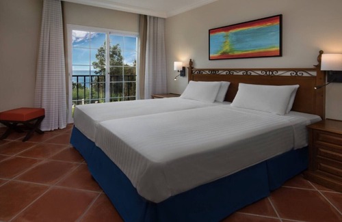 Estepona Complejo | Marriott's Playa Andaluza 3 Bedroom Sea Front
