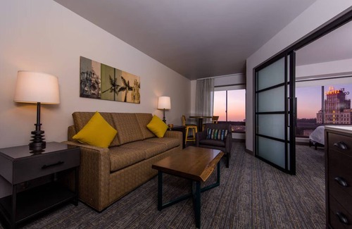Civic Core Hotel | Marriott Vacation club, Downtown San Diego