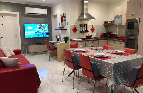 San Tumas Apartamento | Marsascala Sea View Luxury Apartment & Penthouse