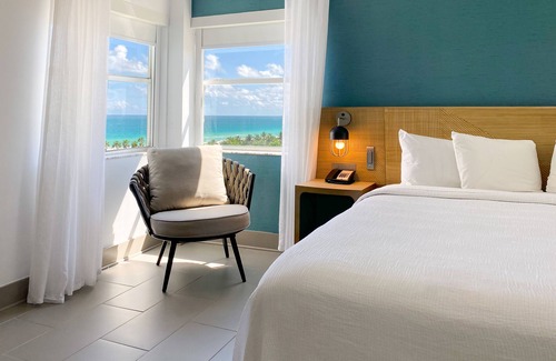City Center Hotel | Marseilles Beachfront Hotel
