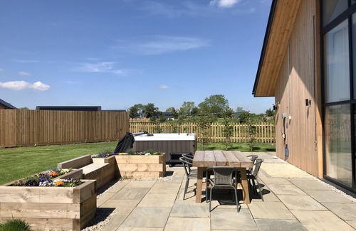 Dunholme Casa | Marsh Marigold Cottage, Ashlin Farm Barns