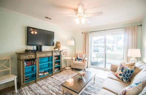 North Myrtle Beach Casa | Marsh Villas I-1 - 2nd Row Marsh View - Cherry Grove Section