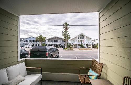 North Myrtle Beach Casa | Marsh Villas I-1 - 2nd Row Marsh View - Cherry Grove Section