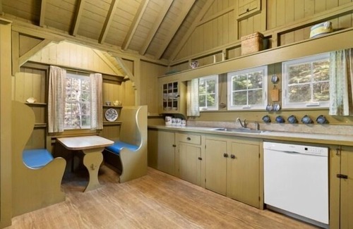 Port Clyde Casa | Marshall Point Cottage, classic 5-bedroom Maine cottage with harbor views