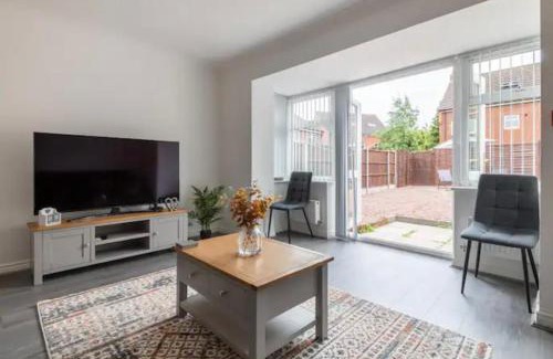 Marston Green Casa | Marston 5 Bedroom Home With Parking Near NEC & BHX