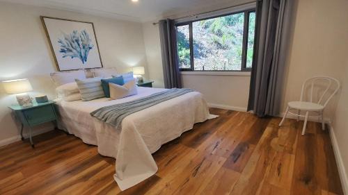 Killcare Casa | 'Martha Jane's - Bay Views' by HolidayCo