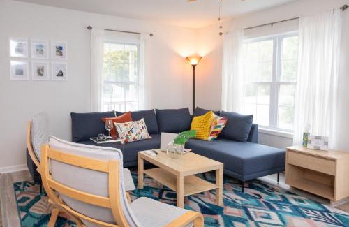 Oak Bluffs Casa | Marthas Vineyard Home Walk to Oak Bluffs Beach!