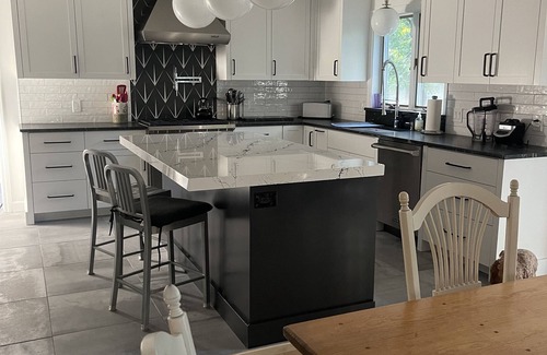 Vineyard Haven Casa | Martha’s Vineyard newly renovated house. Walk to downtown, boat and beach.
