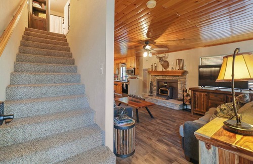 Springville Cabina | Martin Cabin @Pierpoint By SNP Trail of Giants