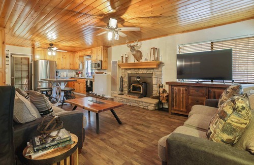 Springville Cabina | Martin Cabin @Pierpoint By SNP Trail of Giants