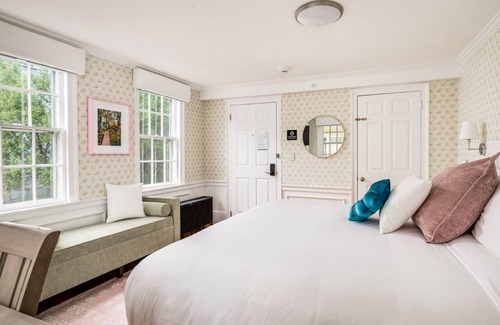 Portsmouth Casa | Martin Hill Inn