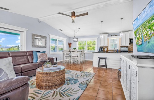 Marathon Casa | Martin's Bayside Bungalow: Waterfront Paradise Found! Spacious Marathon Home!