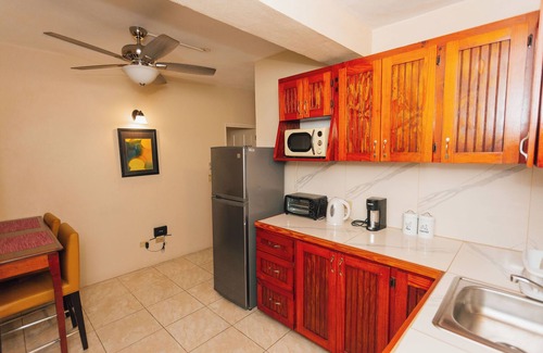 Potters Village Apartamento | Martin's Way @ Potters Village 1 Bedroom Apartment