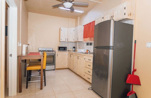 Potters Village Apartamento | Martin's Way@Potters Village 2 BR Apartment
