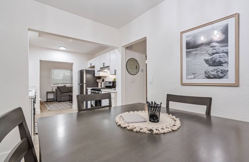 Mountain View Casa | Martinez Manor - Modern Home - Close to downtown
