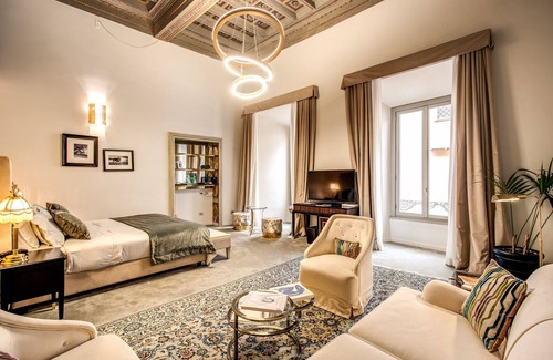 Rione III Colonna Hotel | Martius Private Suites Hotel