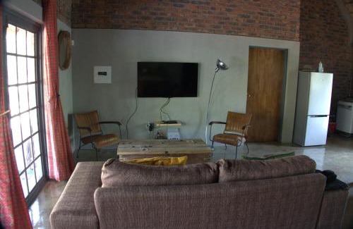 Marloth Park Apartamento | Marty's Rest