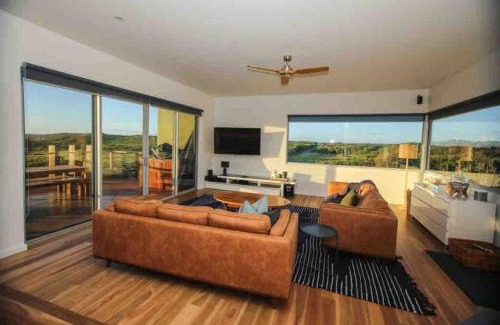 Peterborough Casa | Martyrs Lookout - Luxury Accommodation