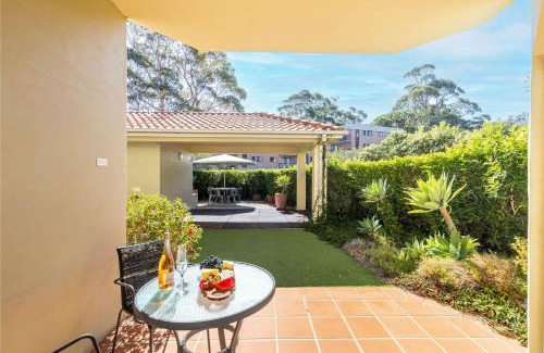Nelson Bay Apartamento | Martys 7 2 Intrepid Cl - pool , air con , Wi-Fi and linen