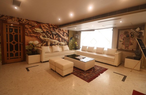 Sindhi Camp Hotel | Maru Casa