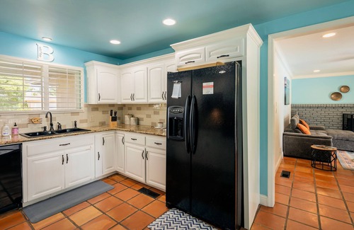 Raisin Casa | Marvel home w/ Pool, Gazebo, Movie Room, Gym, Traeger