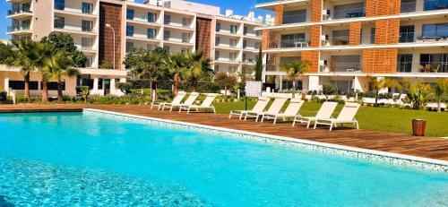 Correeira Apartamento | Marvell Design with heated pool&Playground