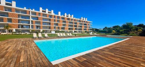 Correeira Apartamento | Marvell Design with heated pool&Playground