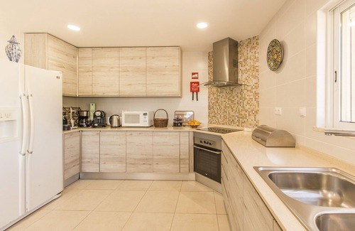 Estombar Villa | Maravillosa Villa Carvoeiro | Quinta da Saudade | Piscina Privada | Tenis de mesa