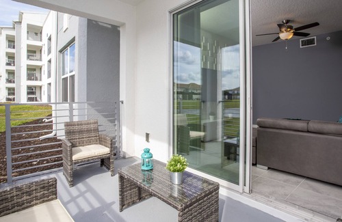 Kissimmee Condominio | Marvelous 2 Bd Apt Close to Disney at Storey Lake 106 3121