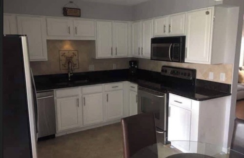 Palm River Estates Condominio | Marvelous 2-bedroom 2 bath condo in north Naples ….minutes from local beaches