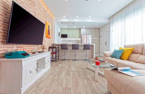 Triana Apartamento | Marvelous 2-bedroom Apartment With Terrace in Triana. Castilla II