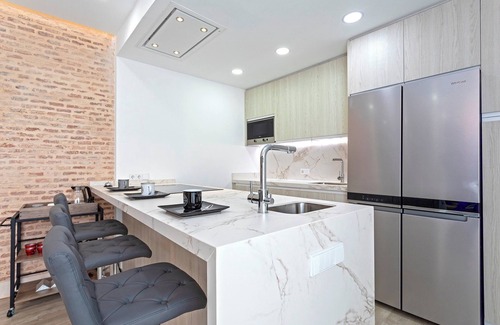 Triana Apartamento | Marvelous 2-bedroom Apartment With Terrace in Triana. Castilla II