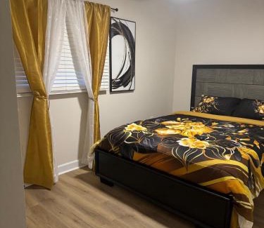 Georgetown Casa | Marvelous 3-bedroom 2-bathroom house with Central Air charming Georgetown