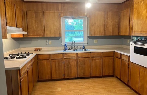 Fort Valley Casa | Marvelous 3-bedroom house with 2 king & 1 Queen 8/min GA National Fairgrounds