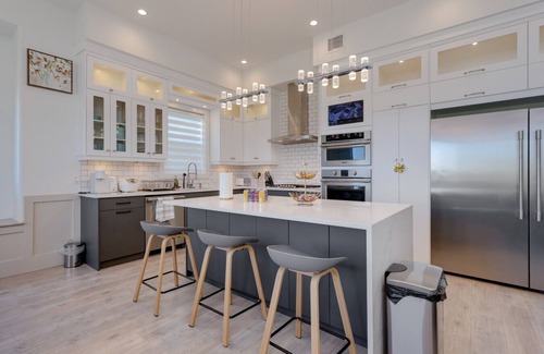 Langford Casa | Marvelous Home In Victoria, BC