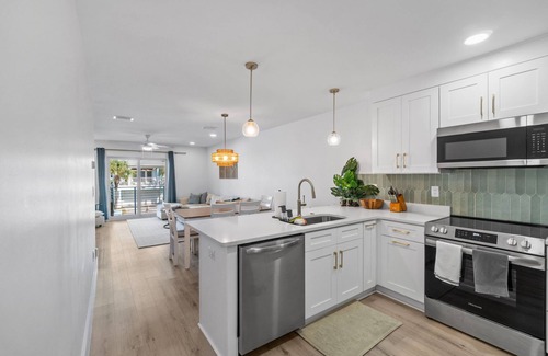 Mexico Beach Casa | Marvelous NEW 4-bedroom 4.5 bathroom townhome 100 steps from Mexico Beach