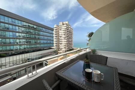 Medina Apartamento | Marvelous Ocean View Suite Marina - By AppartAli