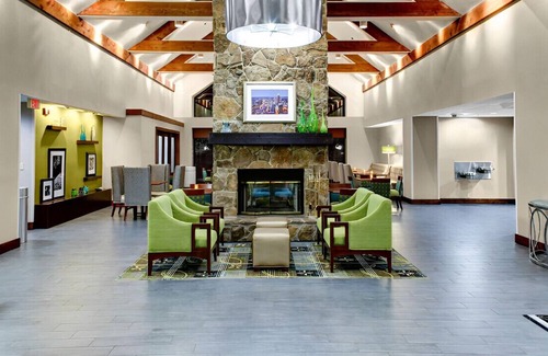Gwinnett Place Casa | Marvelous Room for Your Stay! W/ Marketplace -S