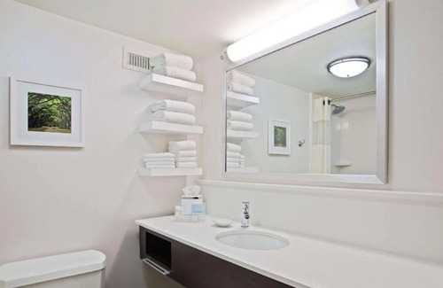 Gwinnett Place Casa | Marvelous Room for Your Stay! W/ Marketplace -S