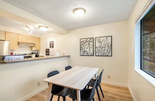 Poulsbo Casa | Marvelous townhome close to major employers in Poulsbo WA