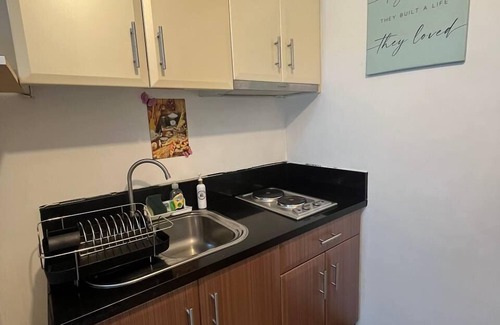 Pasay Condominio | Marvinn's by LVH - 150 Newport Boulevard