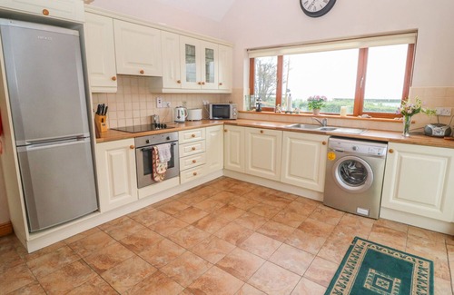 Caherkeen Cabaña | MARY AGNES COTTAGE, pet friendly in Allihies, County Cork