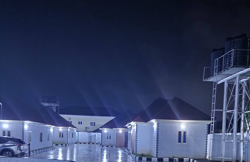 Uyo Casa | Mary's Court Cozy Apartments
